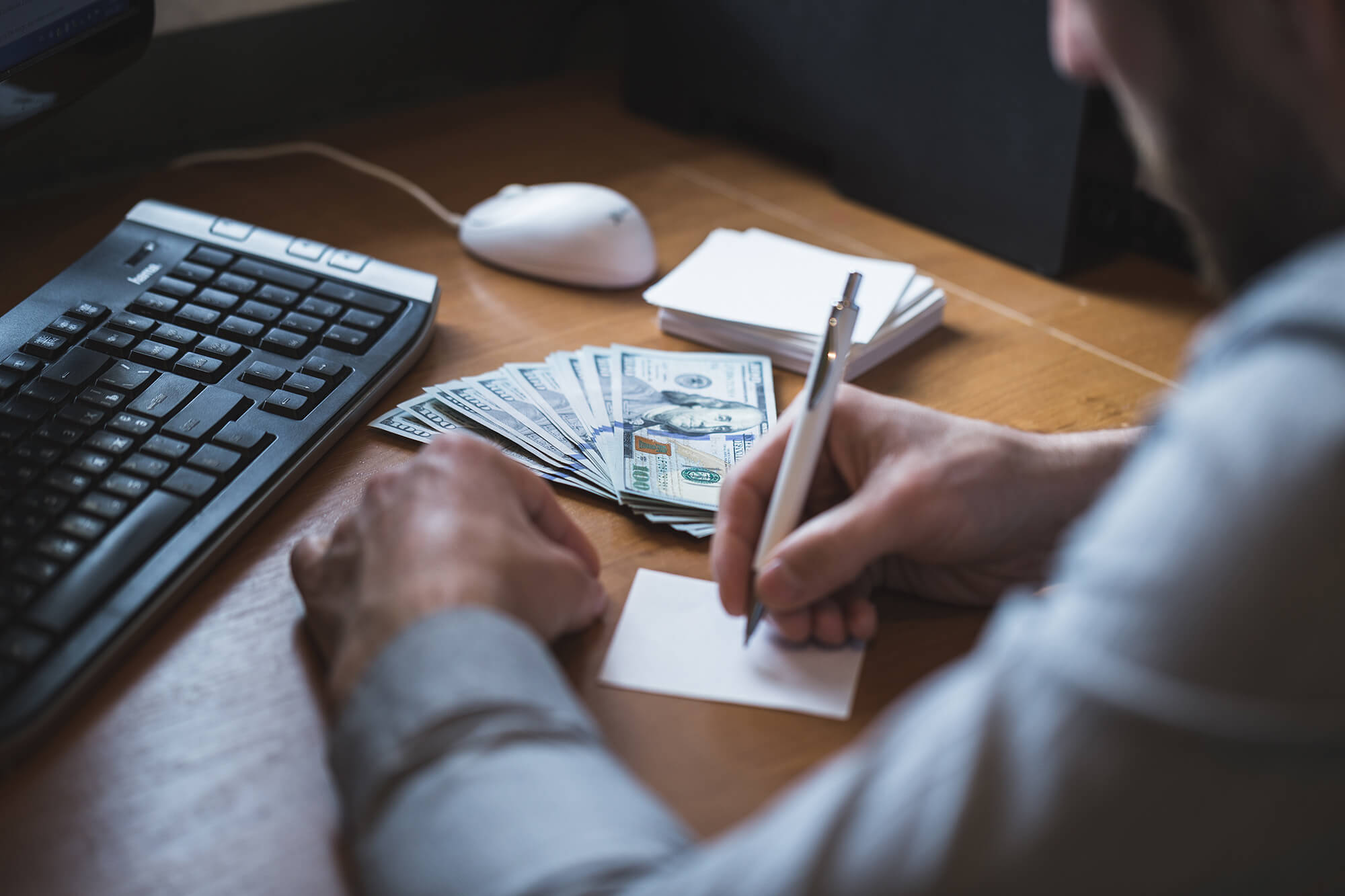 businessman-is-counting-dollars-banknotes-p4jb4wcreduced.jpg businessman-is-counting-dollars-banknotes-p4jb4wcreduced.jpg